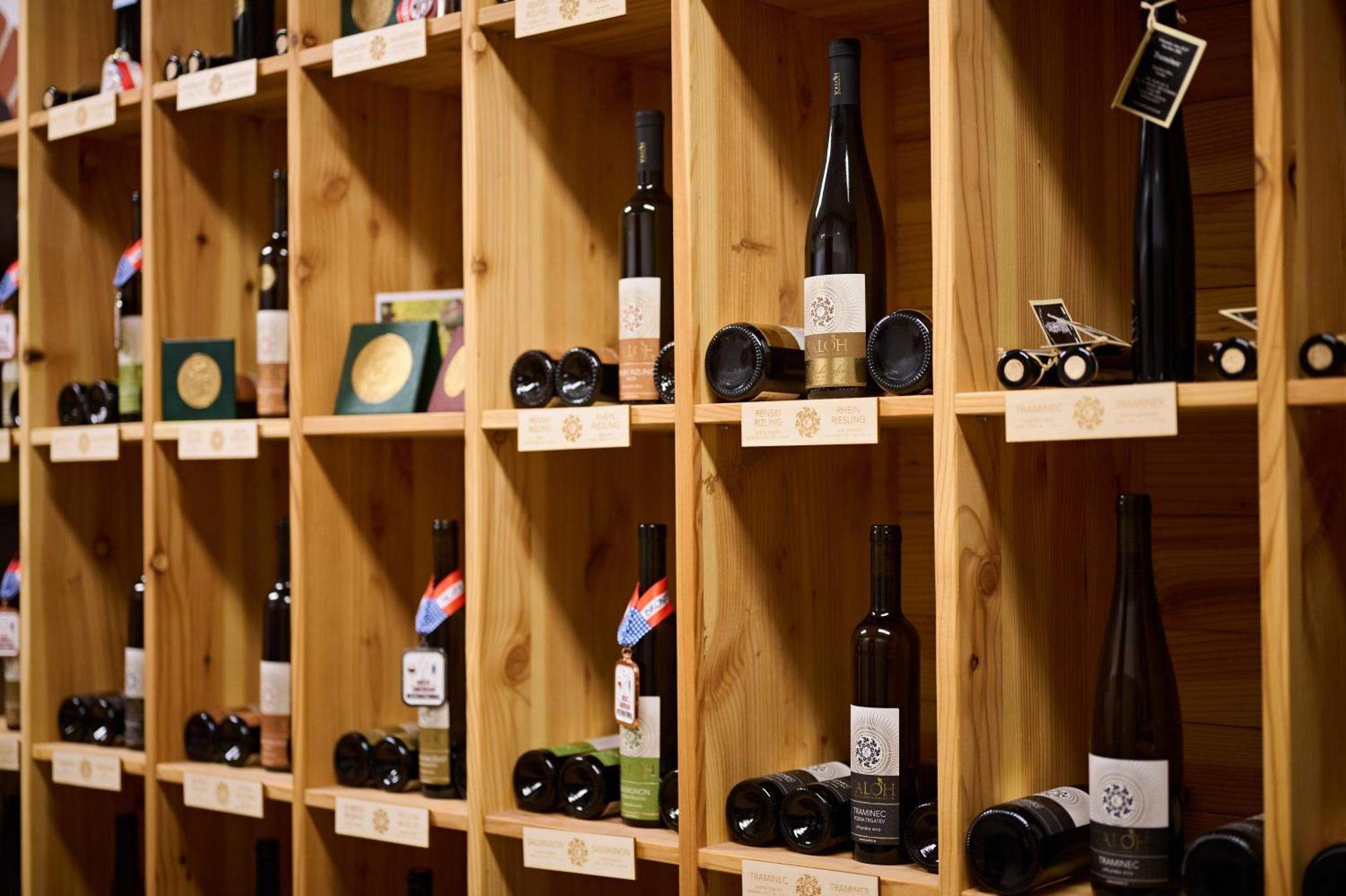 マリボル Wine House Kalohヴィラ エクステリア 写真